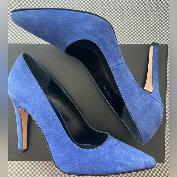 Blue pumps by Opening Ceremony - Picture 4 of 4